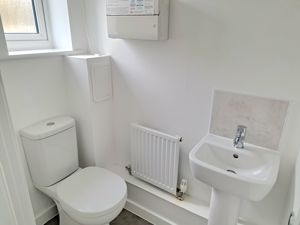 Guest Cloakroom- click for photo gallery